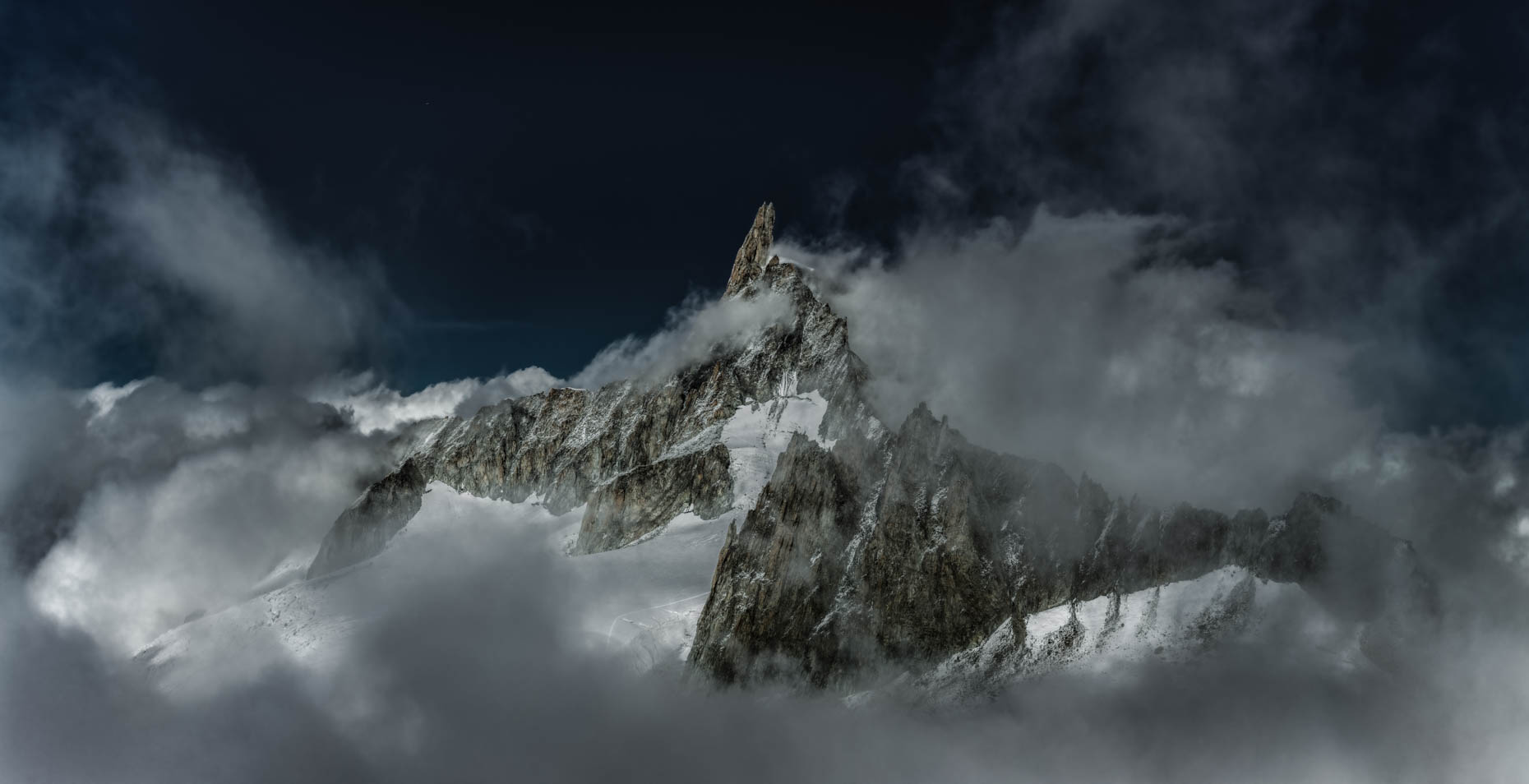 HongHuazheng_MontBlanc-AiguilleduMidisummit